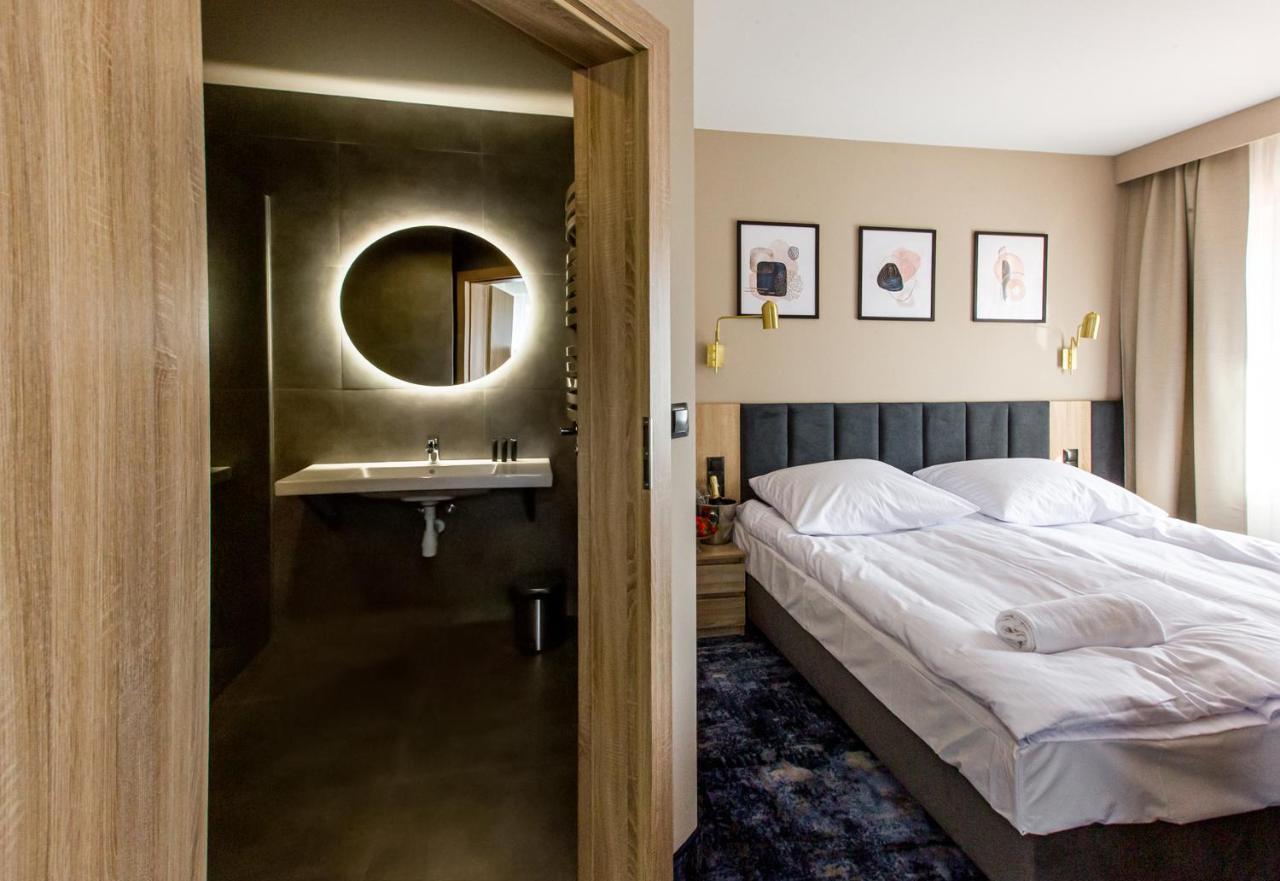 Hotel Zodiak Sucha  Екстериор снимка