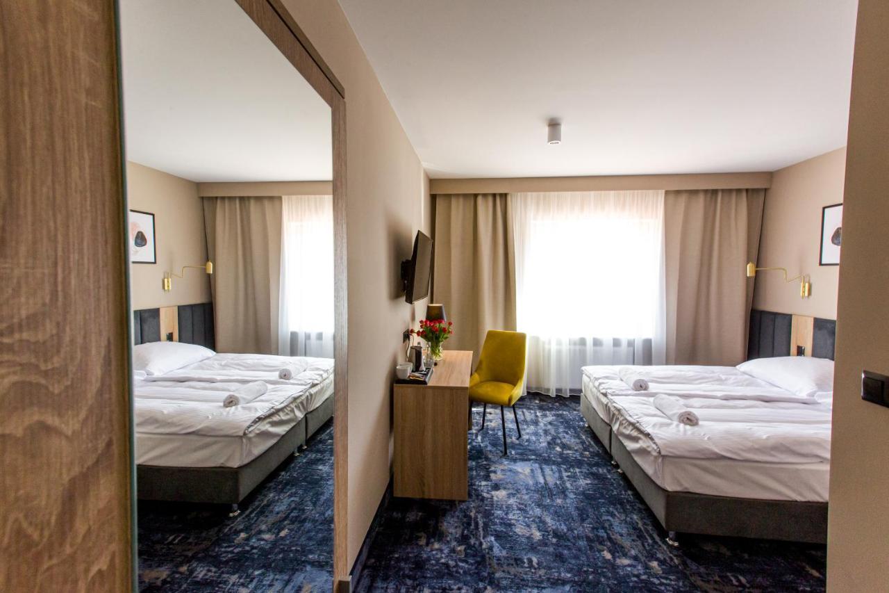 Hotel Zodiak Sucha  Екстериор снимка