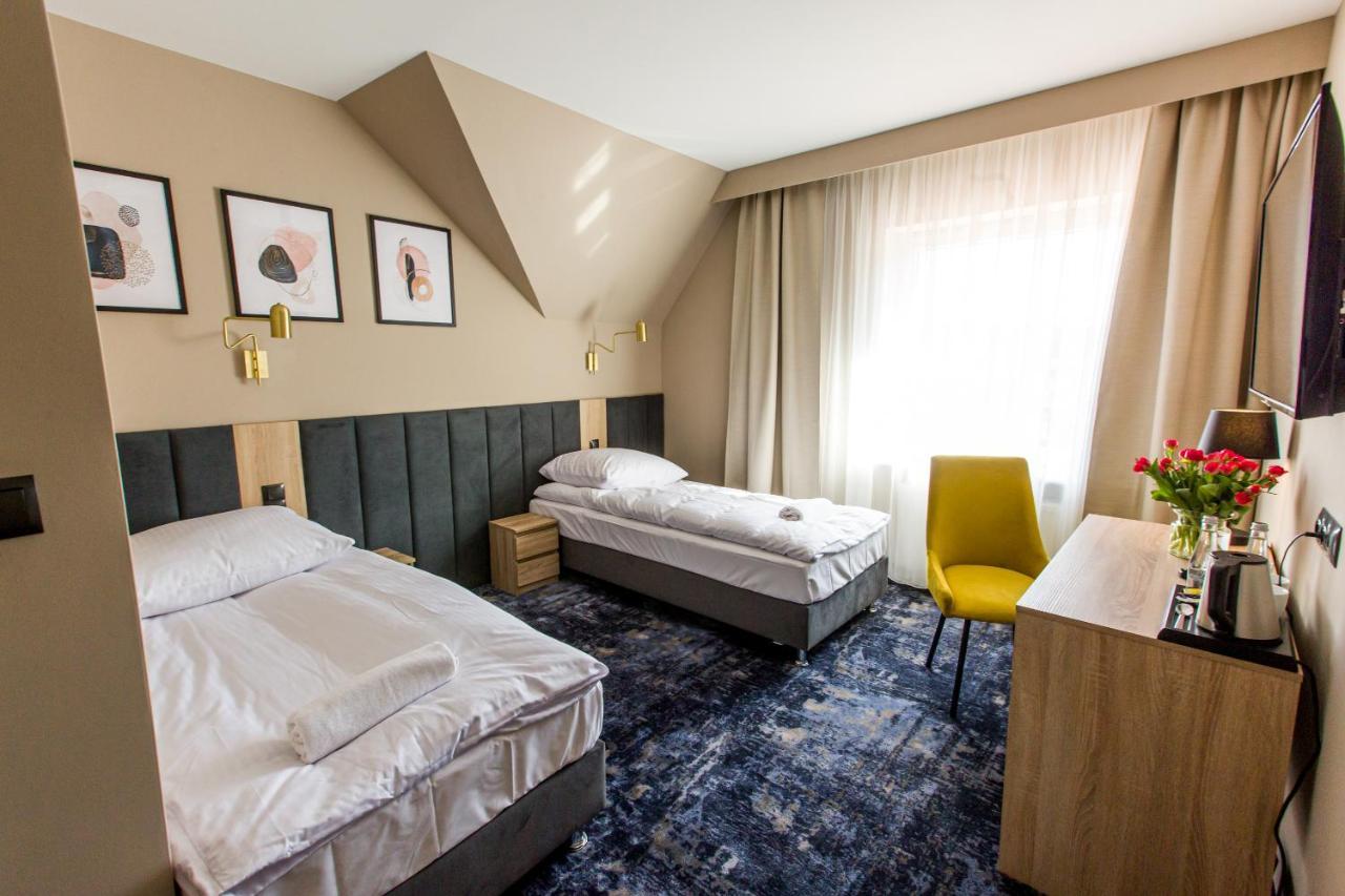 Hotel Zodiak Sucha  Екстериор снимка