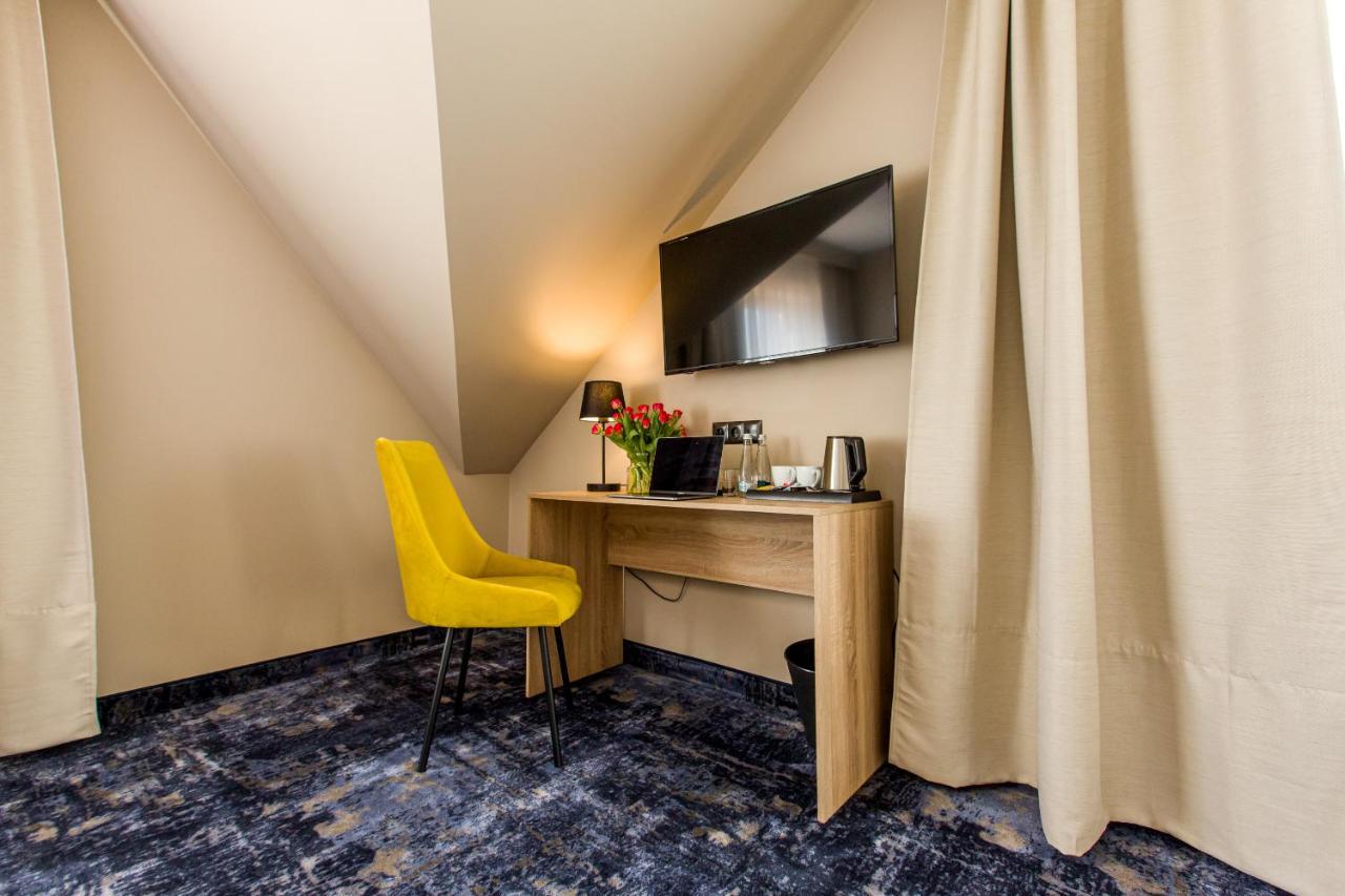 Hotel Zodiak Sucha  Екстериор снимка
