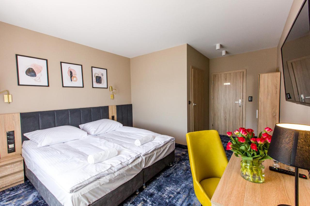 Hotel Zodiak Sucha  Екстериор снимка