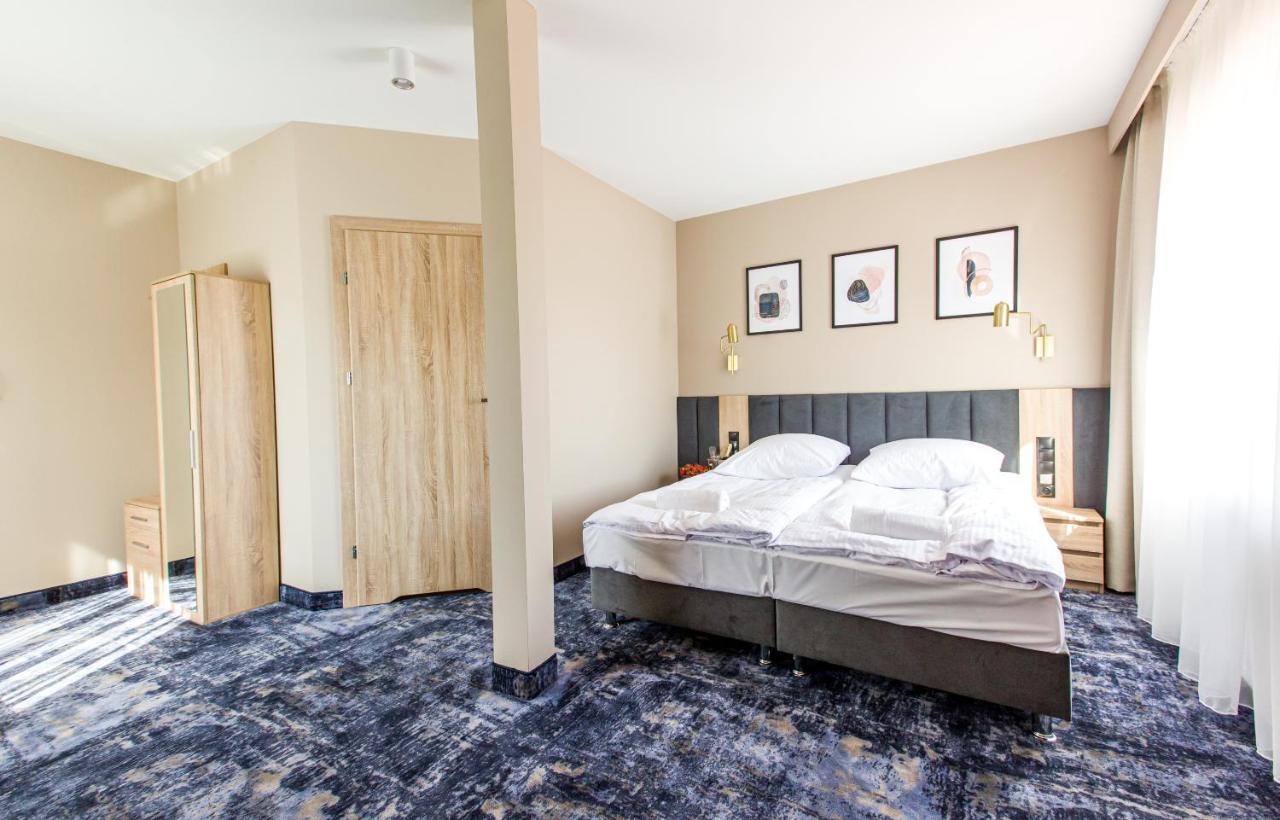 Hotel Zodiak Sucha  Екстериор снимка