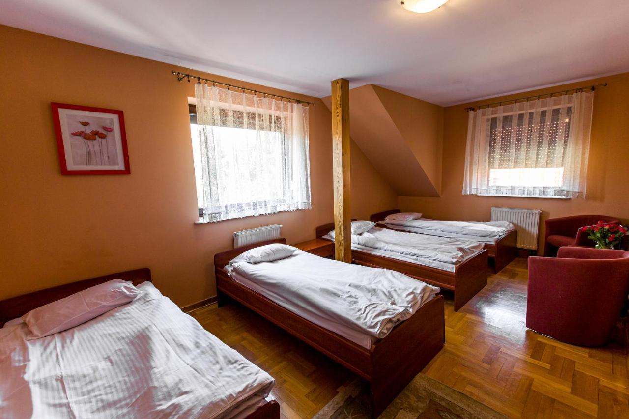 Hotel Zodiak Sucha  Екстериор снимка