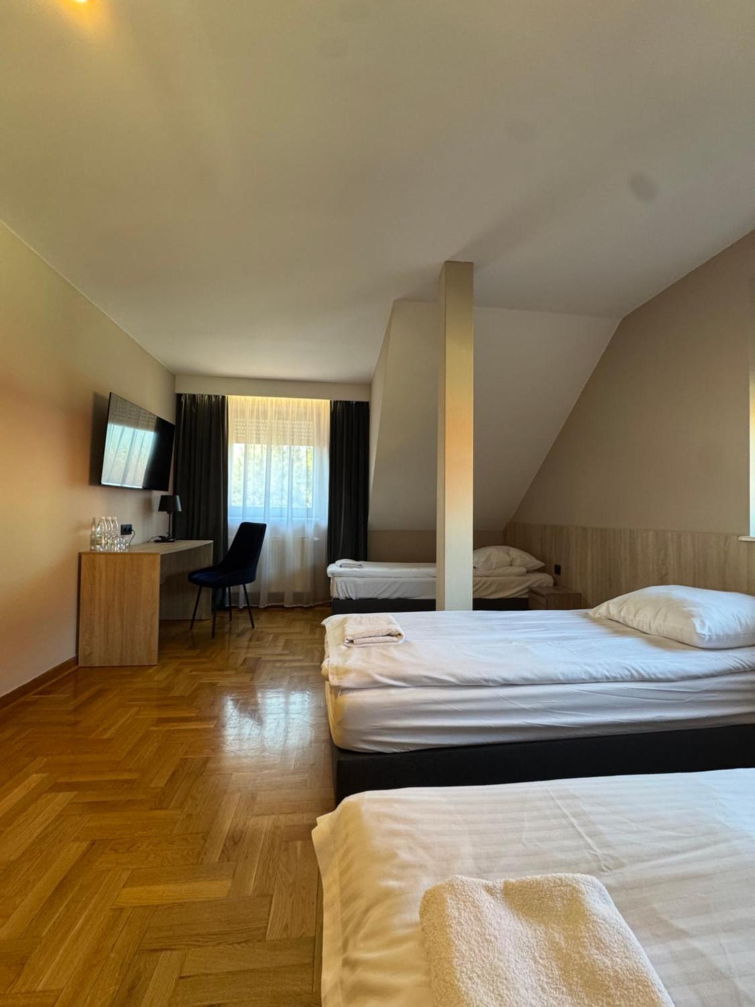 Hotel Zodiak Sucha  Екстериор снимка