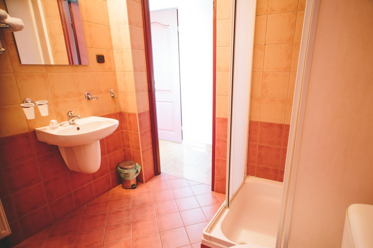 Hotel Zodiak Sucha  Екстериор снимка